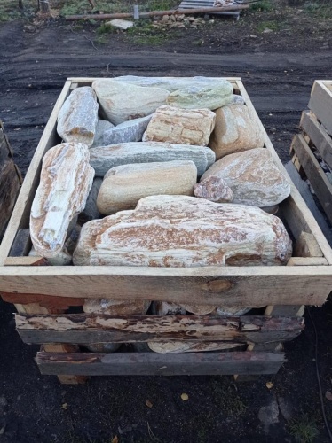 Златолит жёлтый, жёлто-зелёный глыбки и валуны для ланшафтного дизайна купить в Набережных Челнах