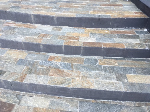 Плитка из Златолита Уральского для лестницы купить в Набережных Челнах