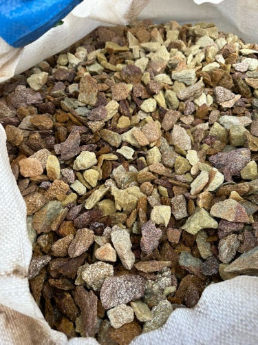 Златолит персиковый декоративная каменная крошка купить в Набережных Челнах