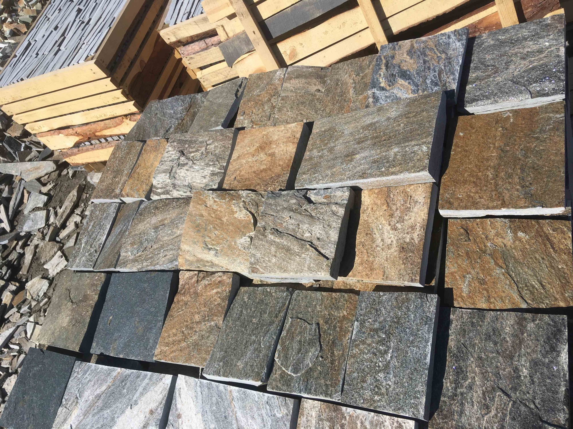 Плитка пилёная златолит Уральский для фасада купить в Набережных Челнах