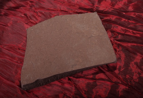 Плитняк лемезит бордовый для цоколя 1,5-2 см купить в Набережных Челнах