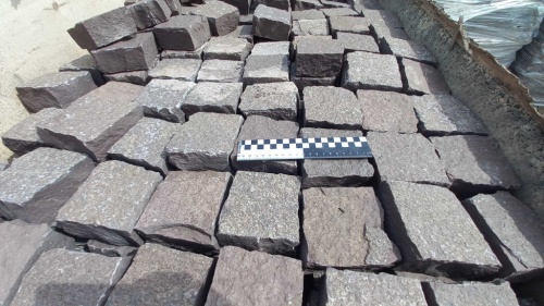 Лемезит колотая брусчатка 10 * 10 см. для парковки купить в Набережных Челнах