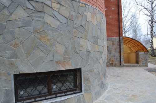 Плитняк златолит Уральский для цоколя, отмостки купить в Набережных Челнах